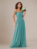 Vestido de dama de honra azul água em chiffon, modelo A-line, ombro a ombro, sem mangas e comprimento até o chão