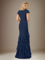 Vestido longo azul marinho escuro em chiffon, decote em V e mangas curtas