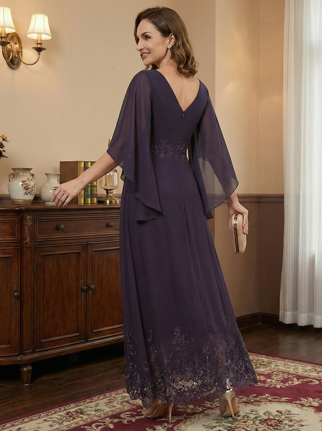 Vestido largo hasta el tobillo línea A con escote ilusión, encaje y gasa para madre de la novia con lentejuelas