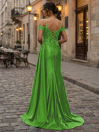 Vestido longo de festa verde esmeralda em cetim com corpete bordado