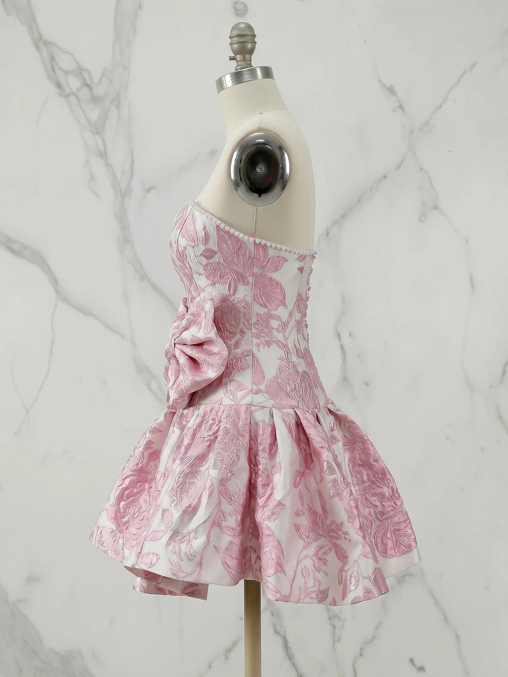 Strapless Pearl-Trimmed Floral Jacquard Short Homecoming Dresses with Side Bow