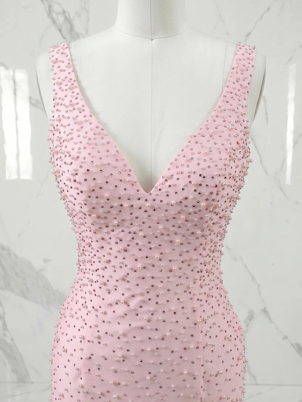 Deep V-Neck Pearl Embellished Bodycon Short Homecoming Dress