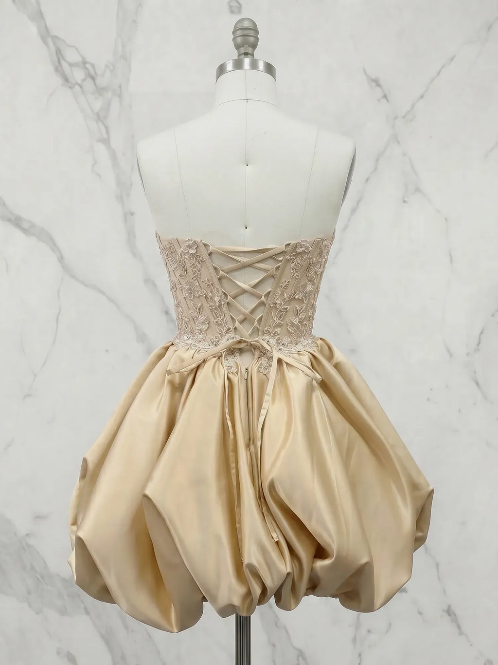 Strapless Sweetheart Lace Ball Gown Mini Homecoming Dresses with Bubble Hem