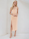 Pfirsichrosa Stretch-Crêpe-Kleid mit quadratischem Ausschnitt, ärmellos, tea-length und hohem Schlitz