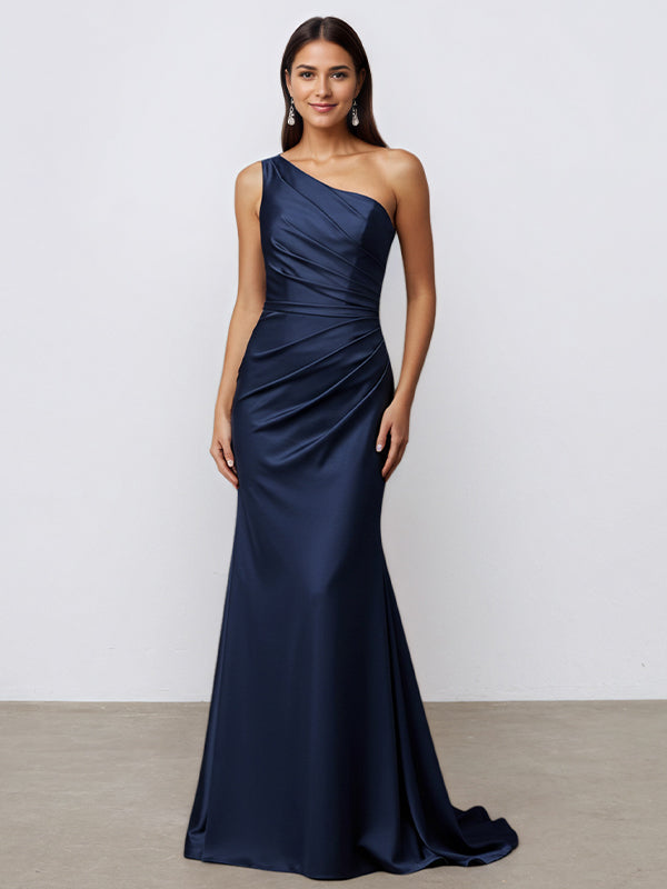 Vestido formal largo satinado azul marino estilo sirena con un solo hombro