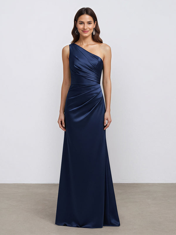 Abito lungo formale da sera blu navy in raso, linea ad A, con una spalla scoperta