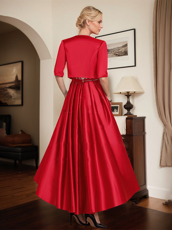 Vestidos de mãe da noiva em cetim bicolor com aplicação de renda e jaqueta