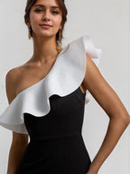 Schwarz-Weißes Ein-Schulter bodenlanges Kleid mit Volants, formelles Party-Kleid