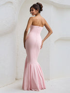 Abito sirena rosa in chiffon plissettato, senza spalline e lungo fino a terra