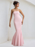 Abito sirena rosa in chiffon plissettato, senza spalline e lungo fino a terra