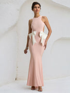 Abito da festa formale rosa in chiffon con taglio e schiena scoperta, lunghezza fino a terra, con fiocchi