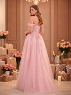 Elegantes trägerloses Corsagen-Ballkleid mit Tüll und Schlitz