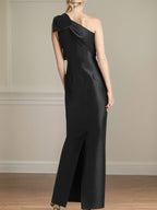 Schwarzes Satin-Etuikleid mit einer Schulter, bodenlang, Mutter-der-Braut-Kleid